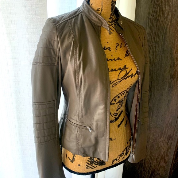 Banana Republic Leather Moto jacket size XS - Picture 2 of 13